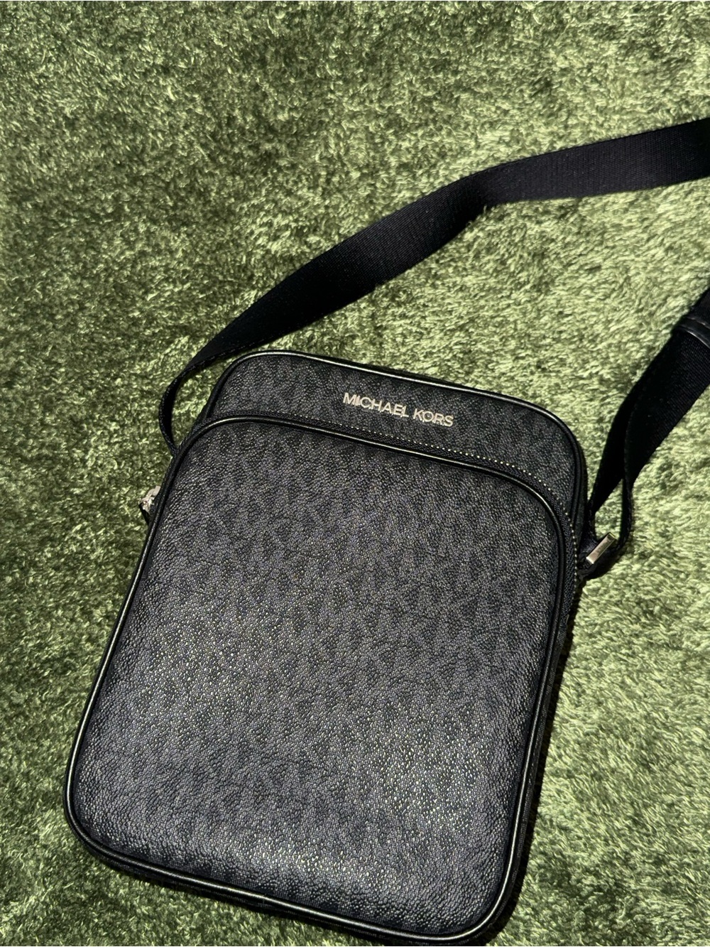 Michael Kors Black Jet Set Travel Crossbody Bag